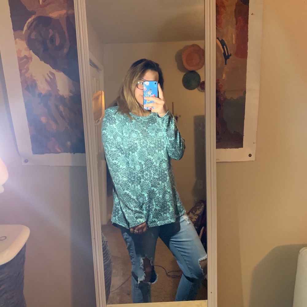 Long sleeve faded glory top